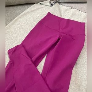 LULULEMON • high waist or fold over legging• size 6